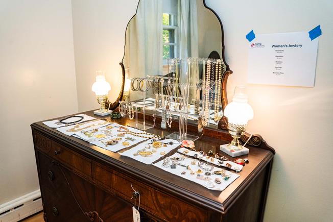 What our estate sale service includes